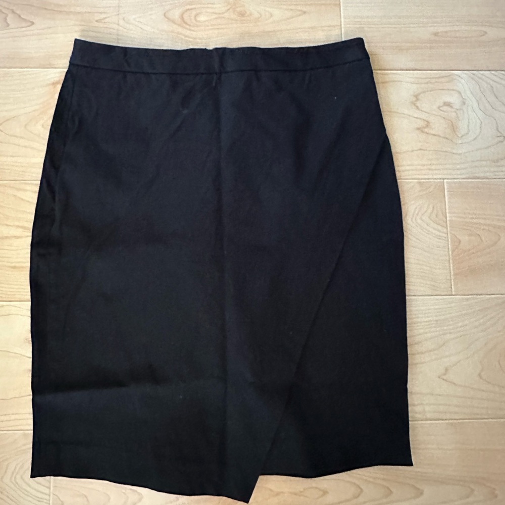 š» 2/120 Banana Republic black wrap pencil skirt size 4 - Picture 2 of 7